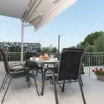 منزل ريفي A Perfect Summer Destination Next To The Sea Mikrá Mandínia
