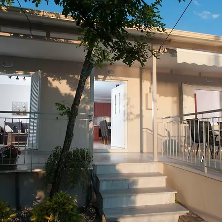 Εξοχικό σπίτι A Perfect Summer Destination Next To The Sea Μικρά Μαντίνια